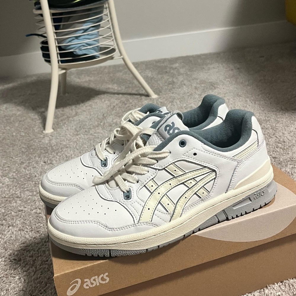 Asics EX89 Cream and White Sneakers